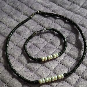 Black and White Pearl Necklace